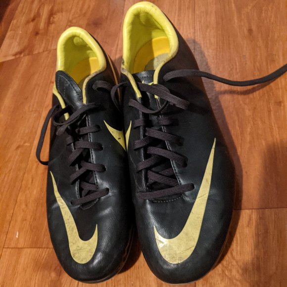 Nike Shoes - NIKE Soccer Cleats